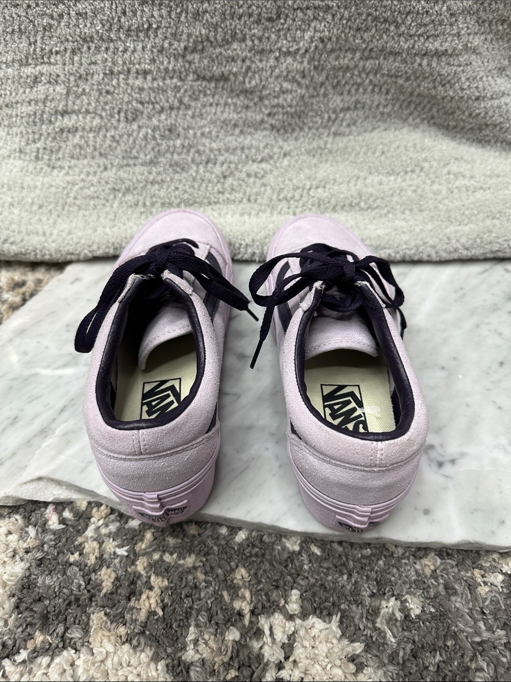 Vans Classic Lace-Up Platform Sneakers in Light Lavender Kid’s US sz. 4 - Picture 4 of 7
